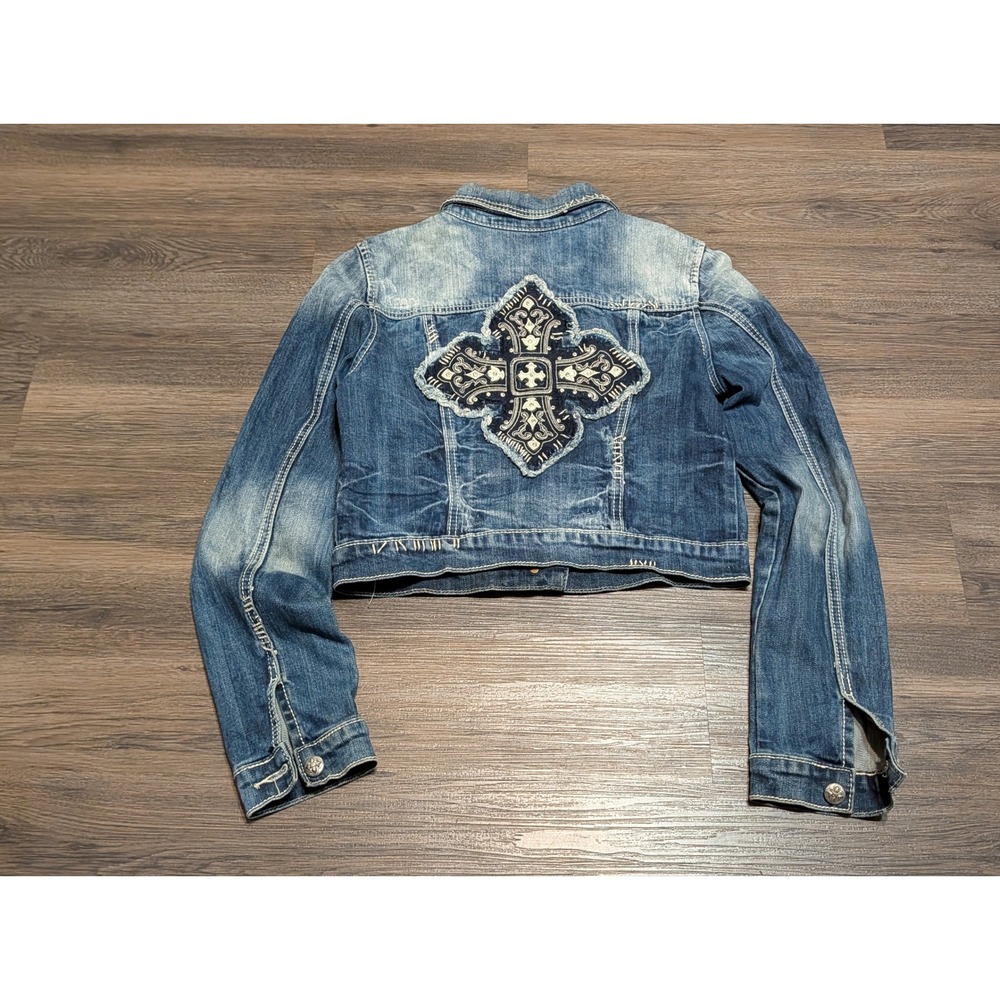 Miss Me Cropped Denim Trucker Jacket Womens L Embroidered Cross Medium Wash Y2K